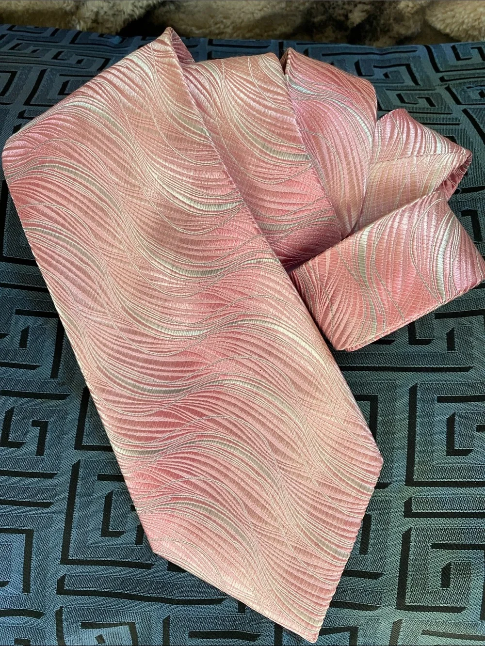 💯 Silk Hand Made in Italy 🇮🇹 Luxurious Pink Silver Texture Shimmer Tie Rare
